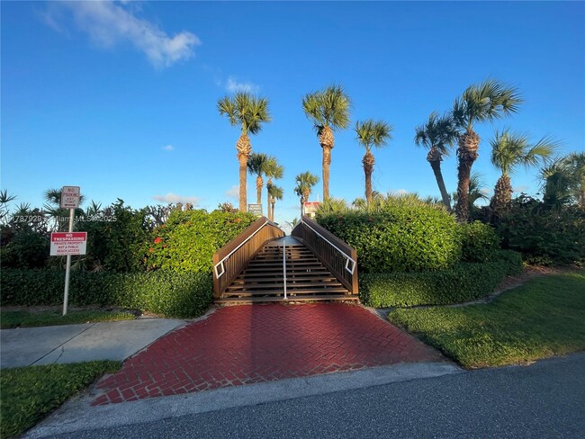 Building Photo - 5047 N Hwy A1A Unit 1205 Rental