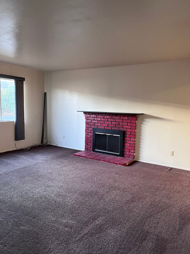 Photo - 11810 Foothill Way