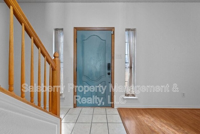 Photo - 1105 Hall Dr