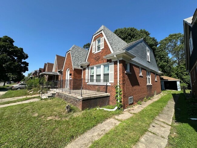 Photo - 4 Bedroom 2 Bath Brick Tudor For Lease Wel...