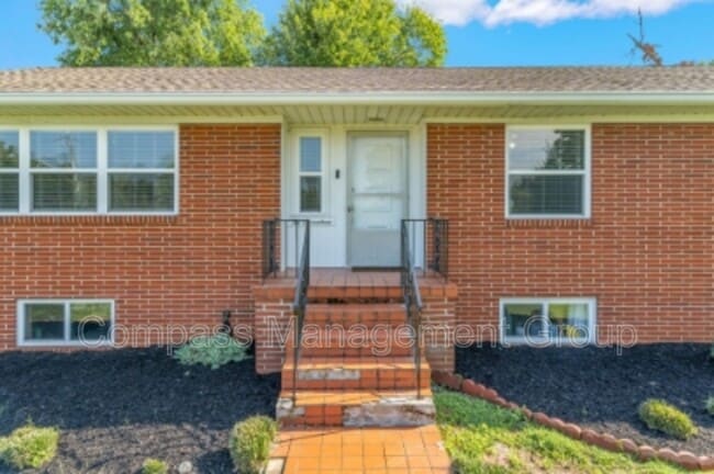 Photo - 217 Buckingham Dr