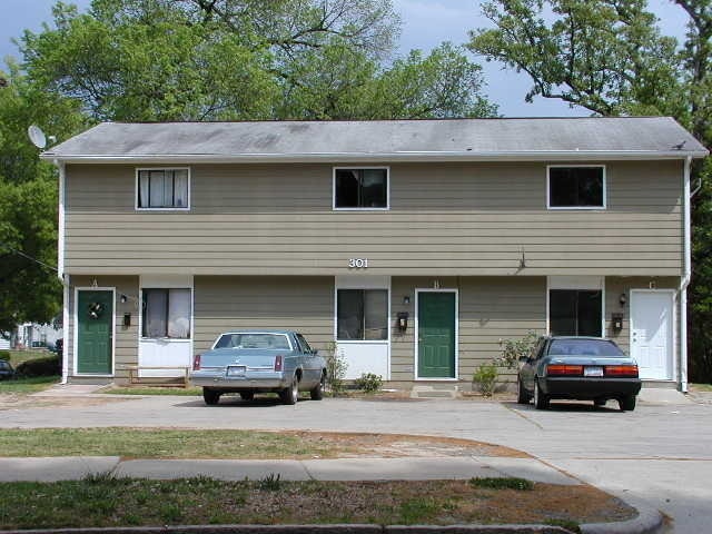 Photo - 301 South Guthrie Avenue