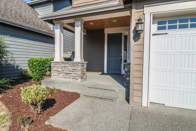 Photo - 319 204th St SE