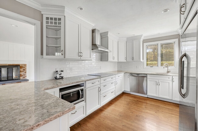 Photo - 41 Butternut Ln