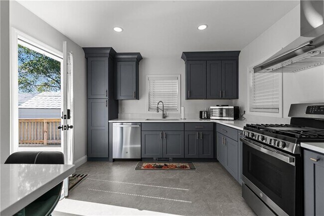 Photo - 12 Phillips St