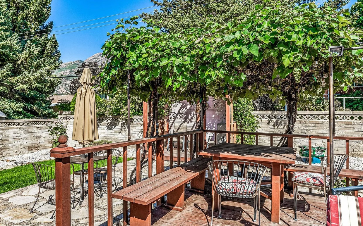 Photo - 6771 S 2445 E (Cottonwood Heights, UT)