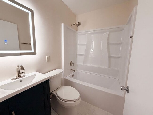 40 E Main St Unit B