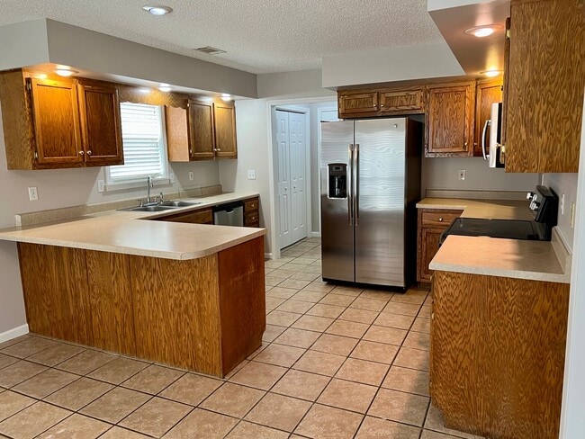 Photo - 2105 Sheffield Dr
