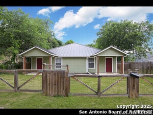 Building Photo - 1119 W Myrtle St Rental