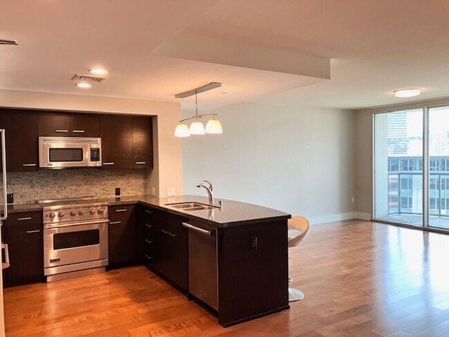 Photo - $4,400 – Allure Waikiki, partly furnished 2-Bdrm, 2-Bath, 1-parking Unidad 1408