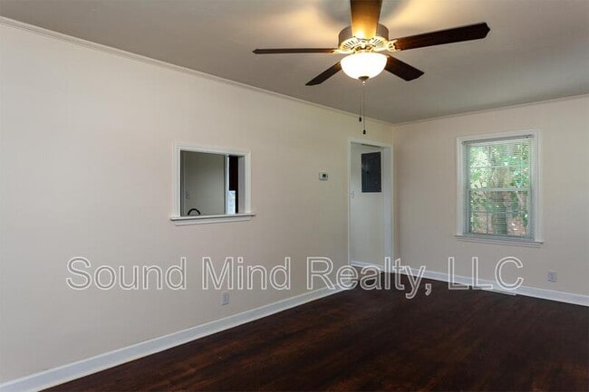 Photo - 1708 Dallas St