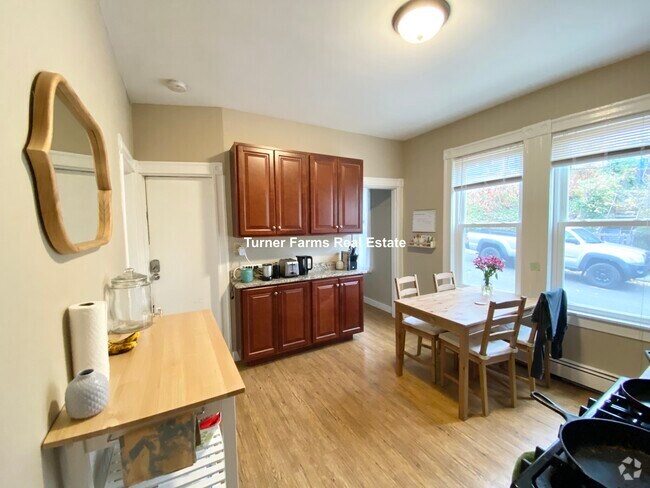 Building Photo - 7 Sunset St Rental