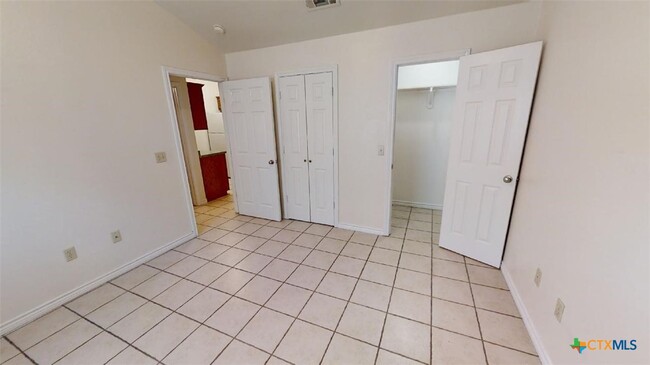Photo - 412 Burleson St Unit 121