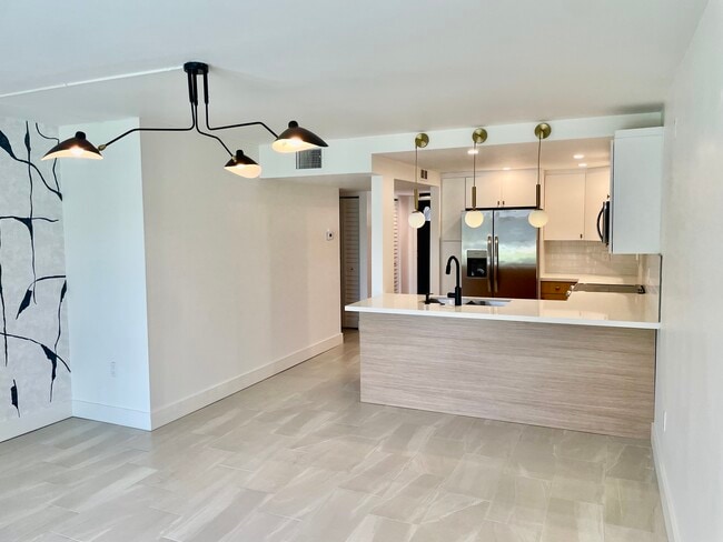 Photo - 835 18th St Unit Villamar