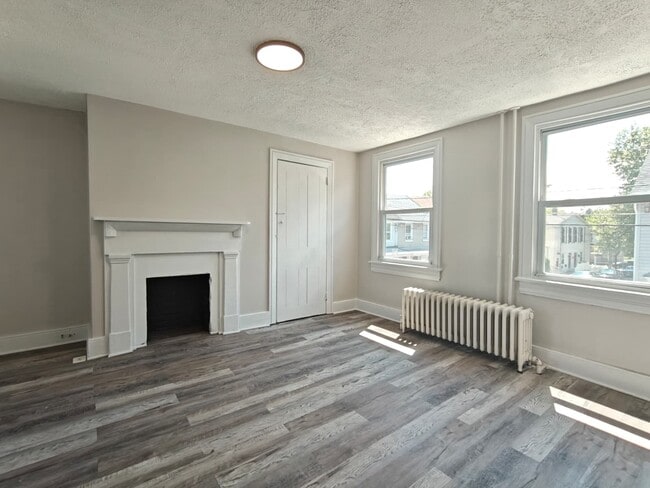 Photo - 317 Borden St Unit 2