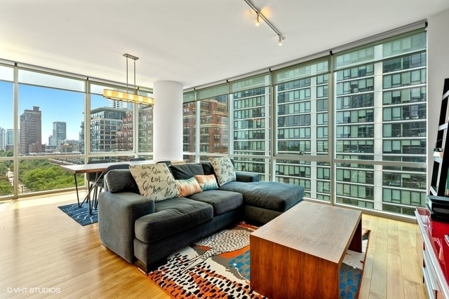 Photo - 1201 S Prairie Ave (Chicago, IL)