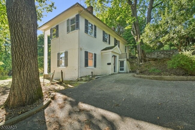 25 Prospect Ave