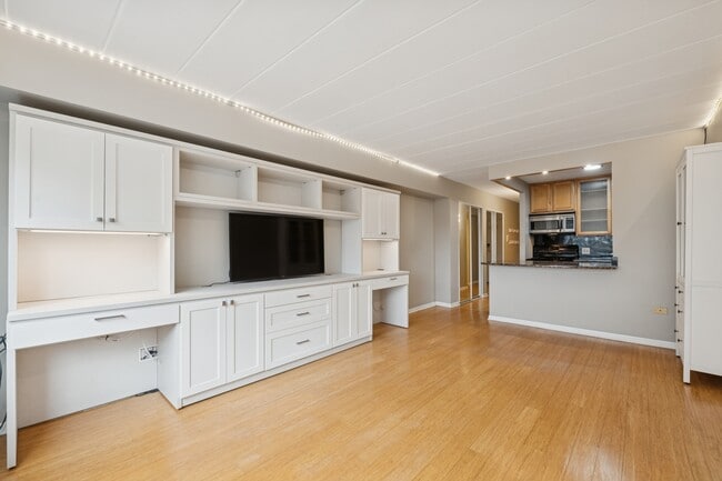 Photo - 5616 N Kenmore Ave Unit 4E