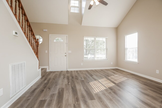 Photo - 805 Stone Flower Ct