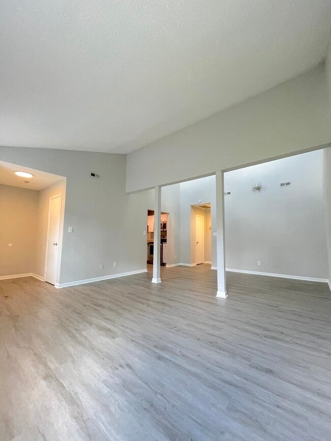 Photo - UPDATED 2BED/1BATH TOWNHOME IN TOWN CENTER...