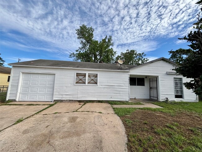 Building Photo - 7211 Orlando St