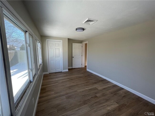 Photo - 4900 Bear Rd