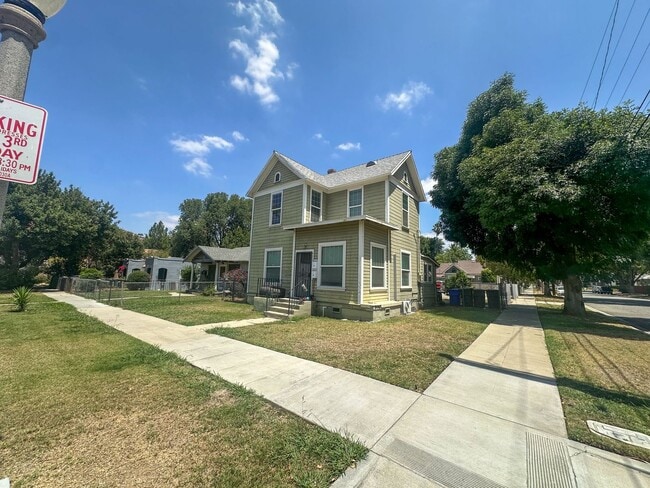 Photo - 4305 Tenth St Unit B