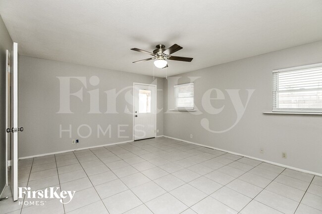 Photo - 2701 N Hartford St