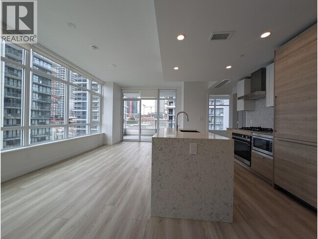 Photo - 2381 Beta Ave Unité 801