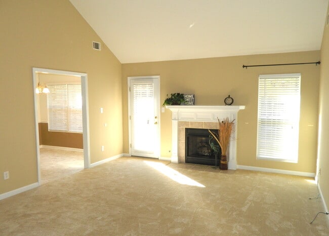 Photo - 2905 Galahad Way