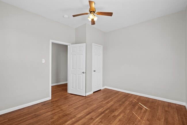 Photo - 4020 Avenue O 1/2