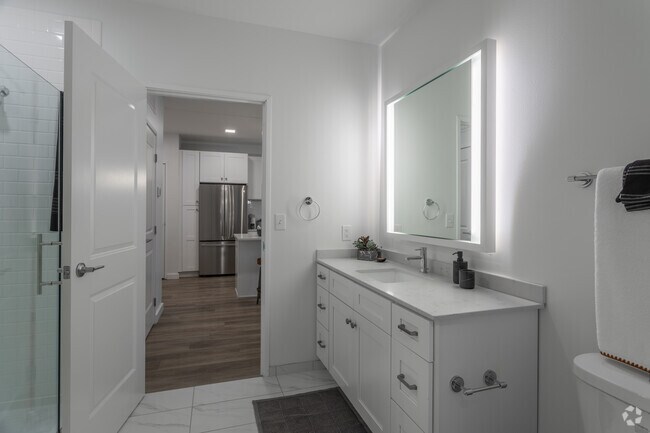 1BD, 1BA - 838SF