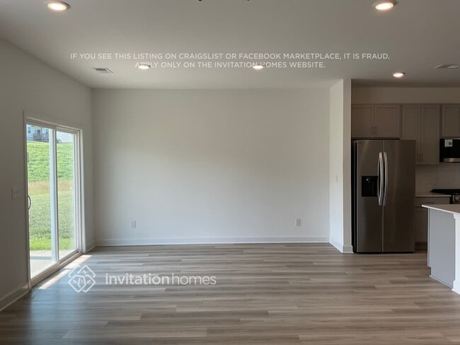 Photo - 271 W Millbrook Dr