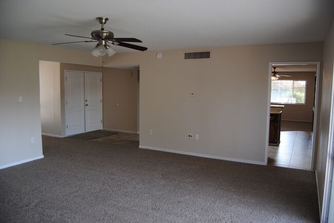 Photo - 5701 Daggett Ave