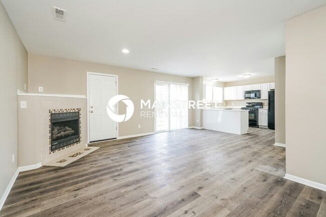 3 Bedroom Pet-Friendly Home in Grove City, OH with Main Street Renewal