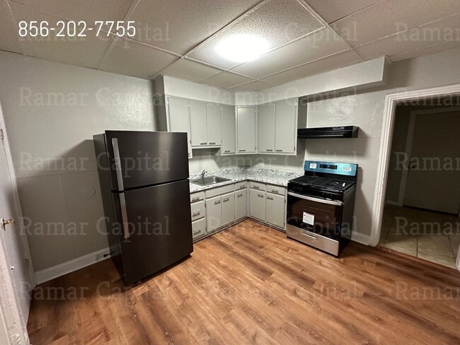 Photo - 912 Mt Ephraim Ave Unidad A