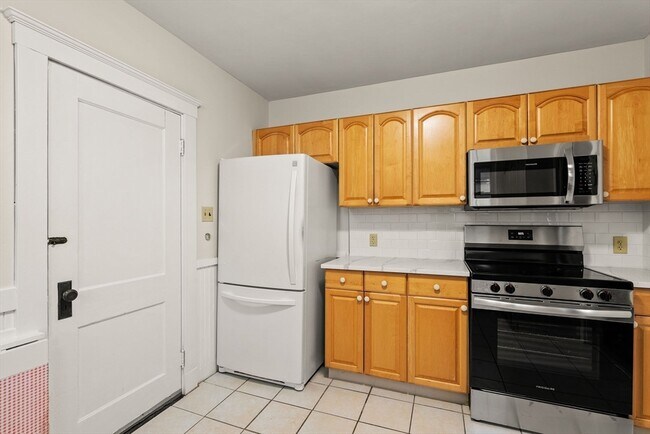 Photo - 133 Willow St Unit 2