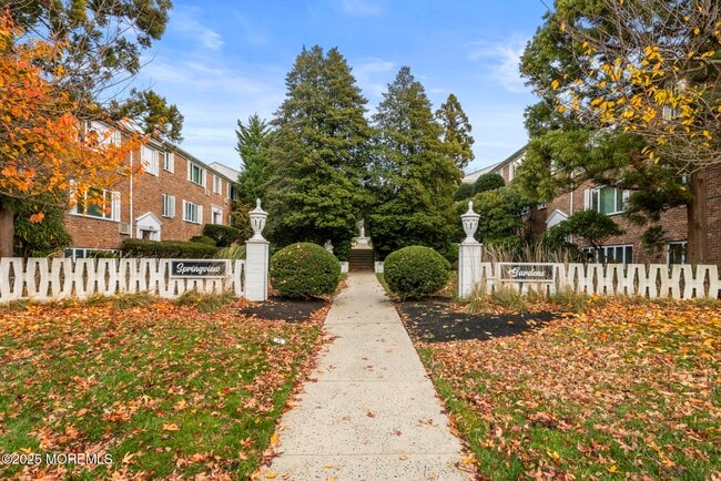 Building Photo - 283 Spring St Unit 1C