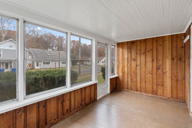 Photo - 1701 Farmington Ave