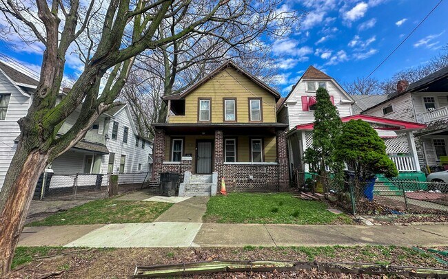 Photo - 1427 E 61st St