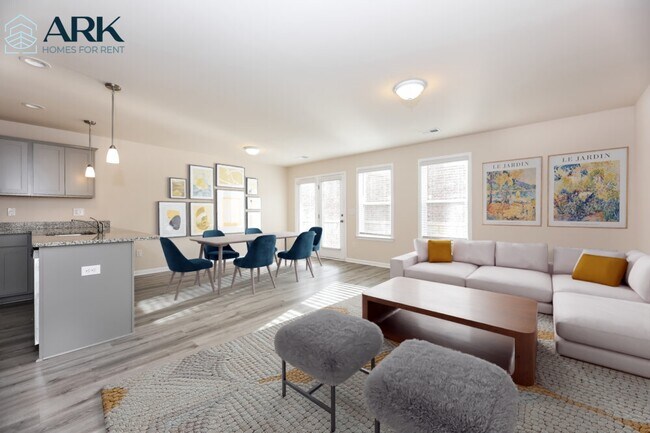 Photo - 704 Millsgate Cir