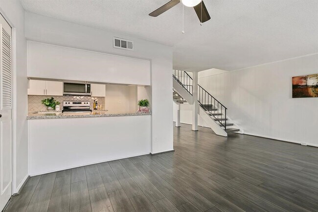 Photo - 2324 Shadowdale Dr Unidad 294