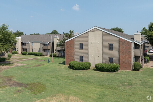 Alternate - Bristol Park Apartments