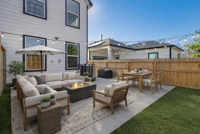 Photo - 8105 Howton St