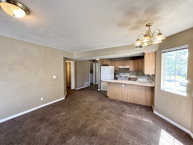 Photo - 1311-1200 1200 W Rental