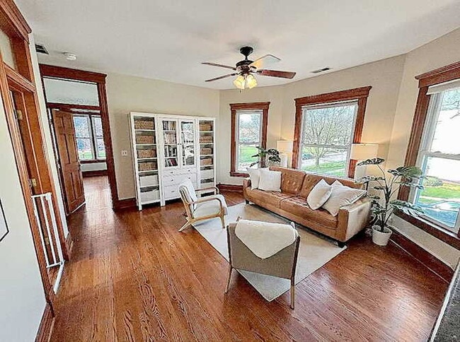 Photo - 140 Broadway Unit Upstairs