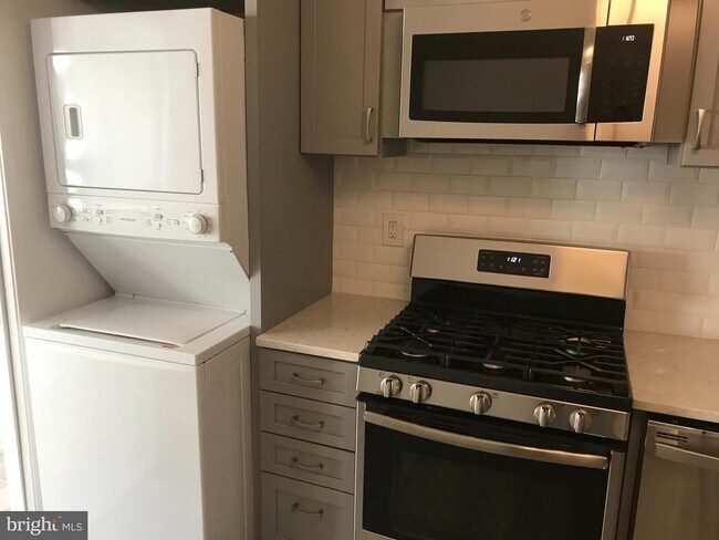 Photo - 3705 S George Mason Dr Unit 1903S