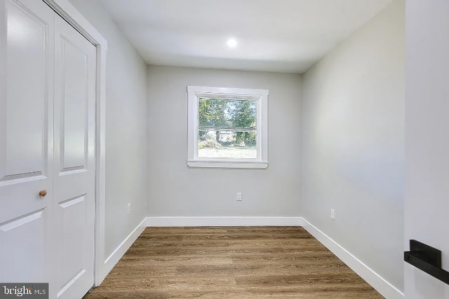 Photo - 2006 Lakewood St