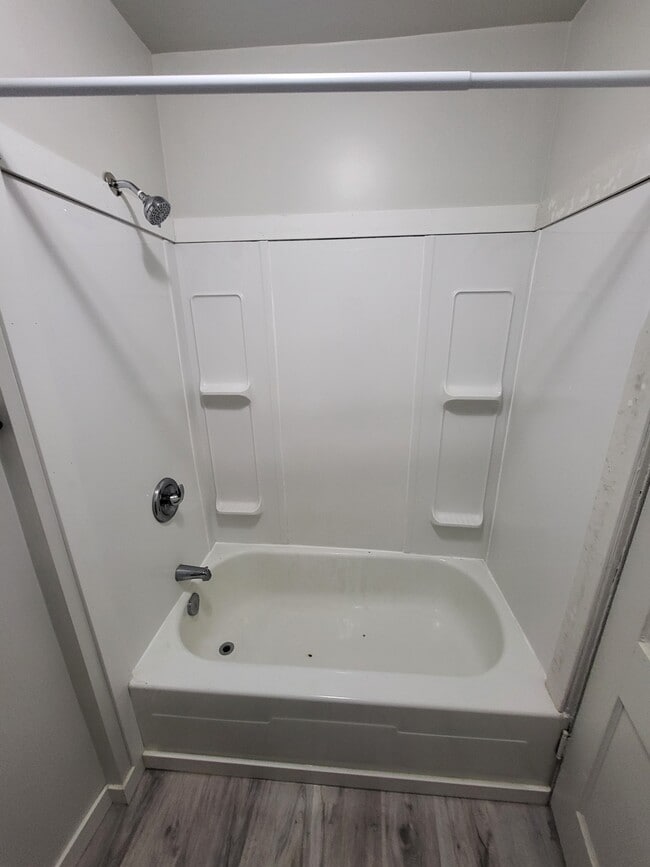 Photo - 256 Inkster Blvd