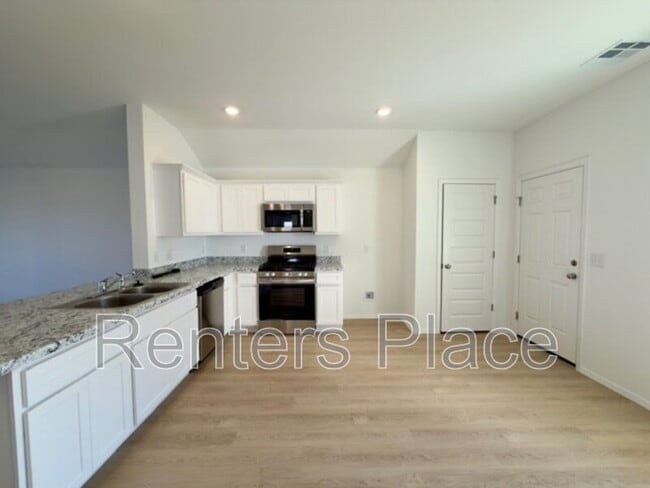 Photo - 1111 Raven Dr